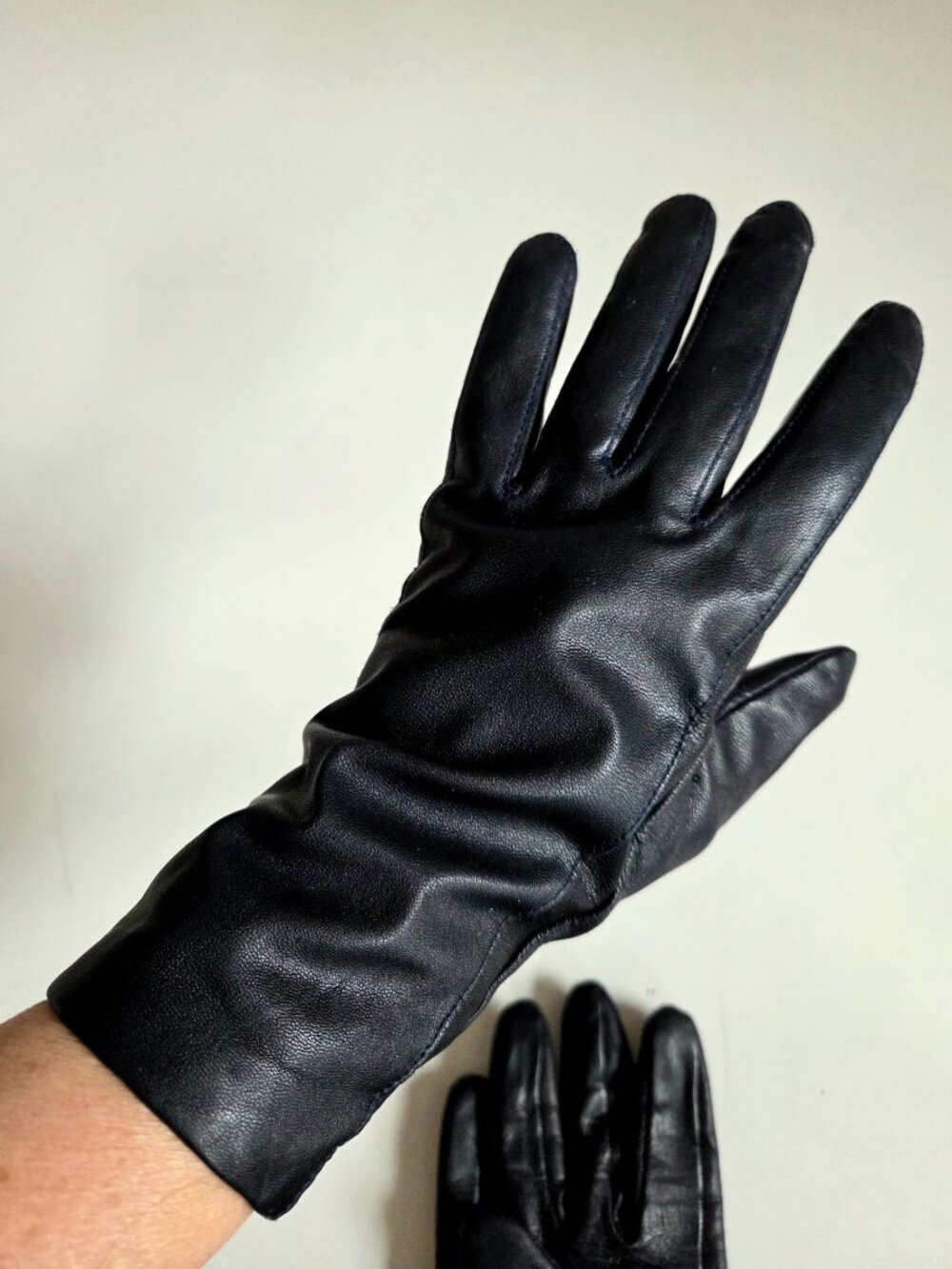 Dark Navy Leather Gloves - Picture 3 of 4
